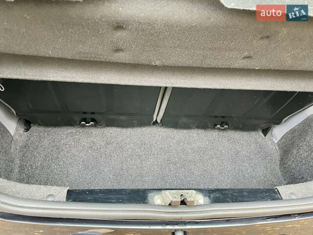 Черный Тойота Айго, объемом двигателя 1 л и пробегом 135 тыс. км за 4900 $, фото 8 на Automoto.ua