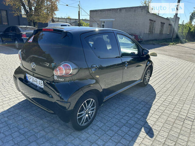 Чорний Тойота Айго, об'ємом двигуна 1 л та пробігом 160 тис. км за 6000 $, фото 3 на Automoto.ua