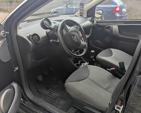 Чорний Тойота Айго, об'ємом двигуна 1 л та пробігом 171 тис. км за 5500 $, фото 5 на Automoto.ua