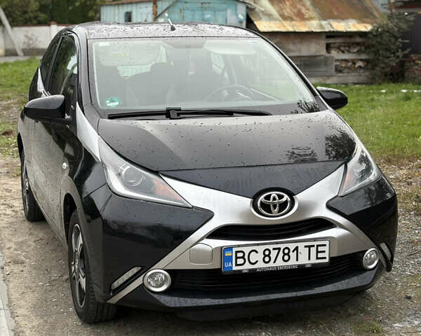 Чорний Тойота Айго, об'ємом двигуна 1 л та пробігом 116 тис. км за 7200 $, фото 1 на Automoto.ua
