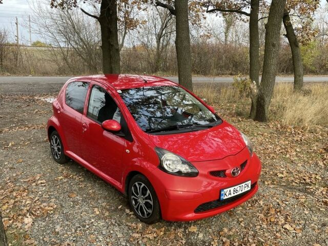 Красный Тойота Айго, объемом двигателя 1 л и пробегом 60 тыс. км за 3541 $, фото 7 на Automoto.ua