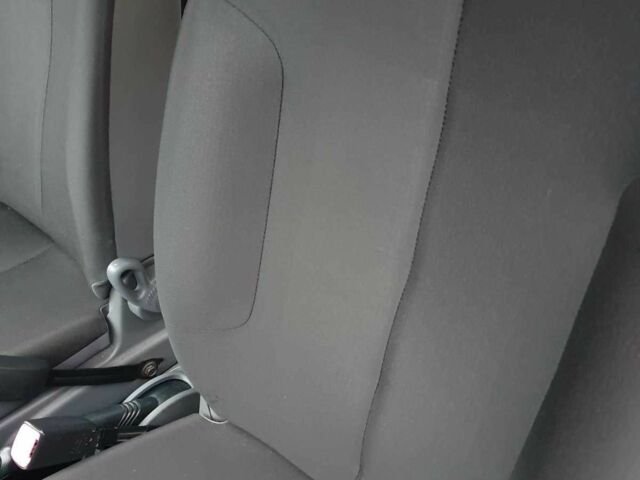 Красный Тойота Айго, объемом двигателя 1 л и пробегом 150 тыс. км за 4600 $, фото 4 на Automoto.ua