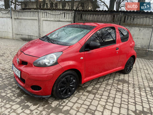 Красный Тойота Айго, объемом двигателя 1 л и пробегом 151 тыс. км за 3900 $, фото 10 на Automoto.ua