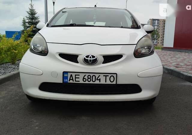 Тойота Айго, объемом двигателя 1 л и пробегом 69 тыс. км за 5700 $, фото 4 на Automoto.ua
