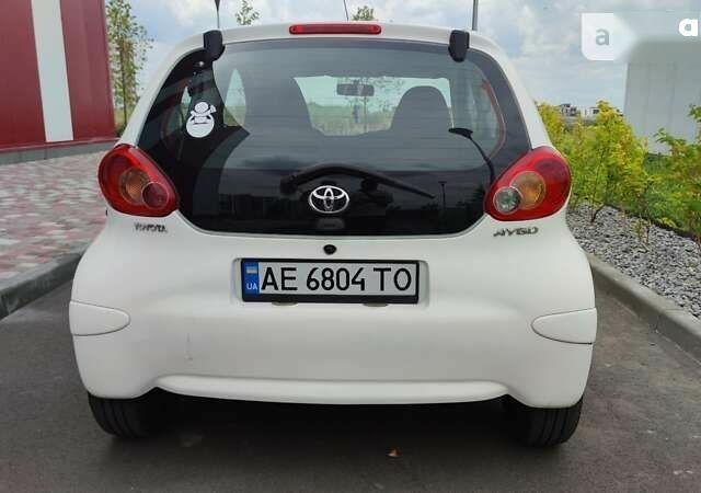 Тойота Айго, объемом двигателя 1 л и пробегом 69 тыс. км за 5700 $, фото 5 на Automoto.ua