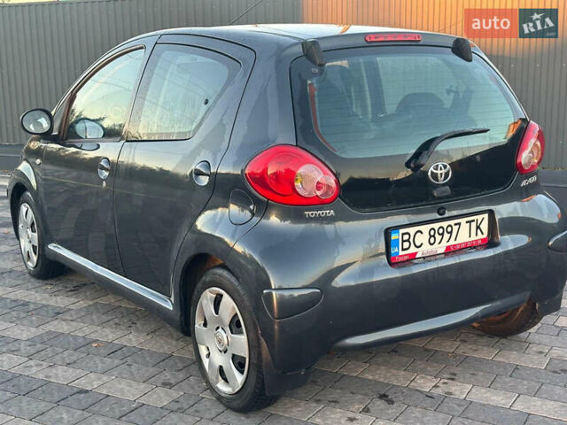 Тойота Айго, объемом двигателя 1 л и пробегом 170 тыс. км за 4000 $, фото 6 на Automoto.ua