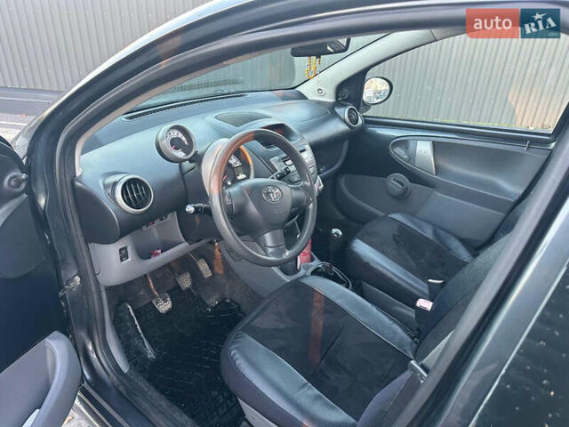 Тойота Айго, объемом двигателя 1 л и пробегом 170 тыс. км за 4000 $, фото 7 на Automoto.ua