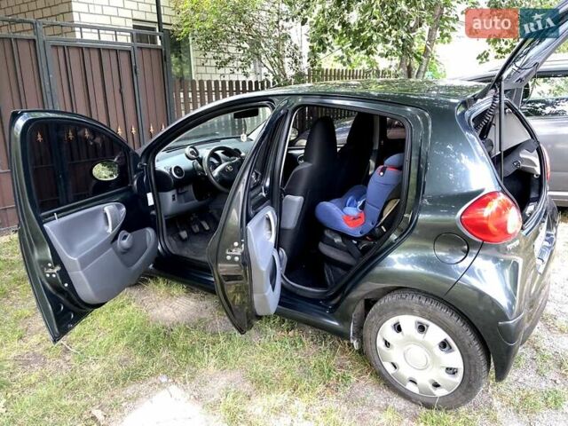 Тойота Айго, объемом двигателя 1 л и пробегом 155 тыс. км за 4400 $, фото 9 на Automoto.ua