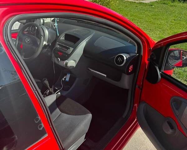 Тойота Айго, объемом двигателя 1 л и пробегом 220 тыс. км за 4300 $, фото 1 на Automoto.ua