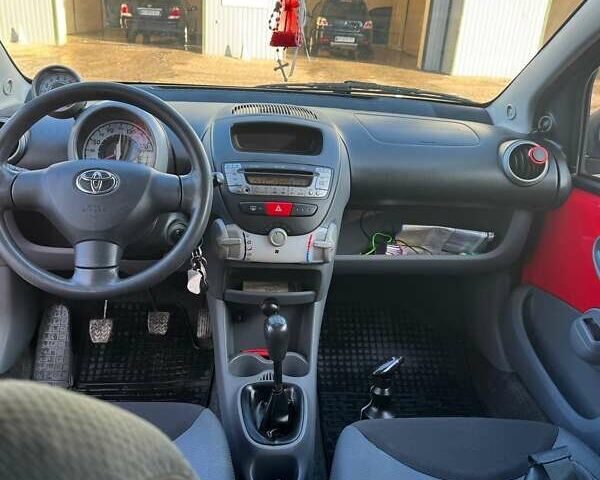 Тойота Айго, объемом двигателя 1 л и пробегом 220 тыс. км за 4300 $, фото 11 на Automoto.ua