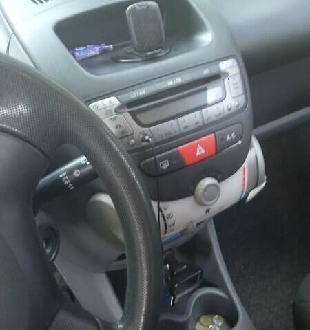 Тойота Айго, объемом двигателя 1 л и пробегом 155 тыс. км за 4400 $, фото 19 на Automoto.ua