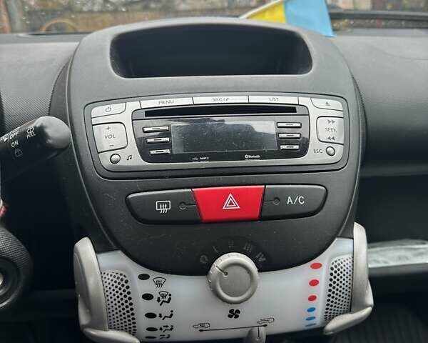 Тойота Айго, об'ємом двигуна 1 л та пробігом 183 тис. км за 6000 $, фото 9 на Automoto.ua