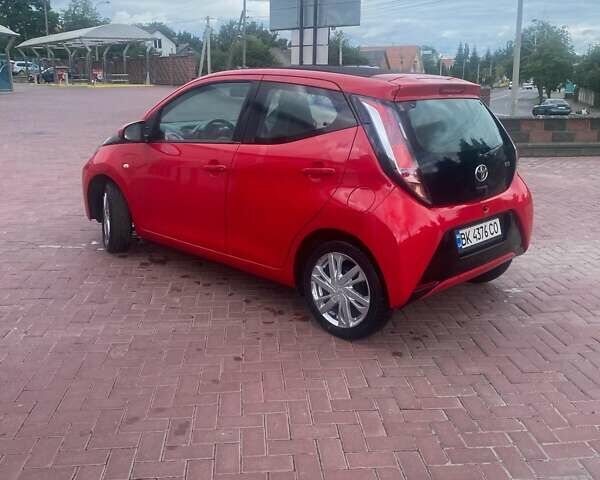 Тойота Айго, объемом двигателя 1 л и пробегом 95 тыс. км за 8500 $, фото 4 на Automoto.ua