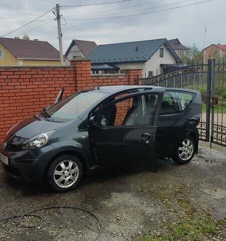 Серый Тойота Айго, объемом двигателя 1 л и пробегом 142 тыс. км за 4700 $, фото 35 на Automoto.ua