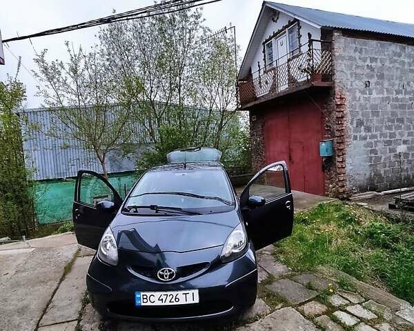 Серый Тойота Айго, объемом двигателя 1 л и пробегом 142 тыс. км за 4700 $, фото 19 на Automoto.ua