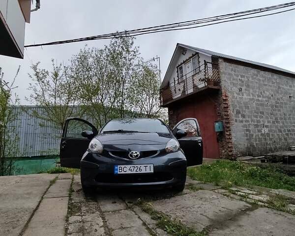 Серый Тойота Айго, объемом двигателя 1 л и пробегом 142 тыс. км за 4700 $, фото 21 на Automoto.ua