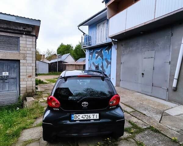 Серый Тойота Айго, объемом двигателя 1 л и пробегом 142 тыс. км за 4700 $, фото 24 на Automoto.ua