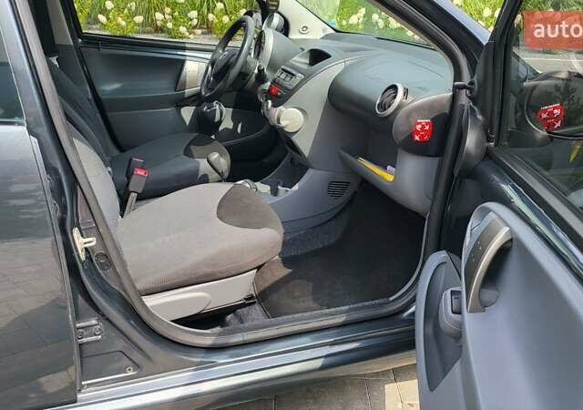 Тойота Айго 2007 в Луцке на Automoto.ua Серый Тойота Айго, объемом двигателя 1 л и пробегом 174 тыс. км за 5750 $, фото 16 на Automoto.ua