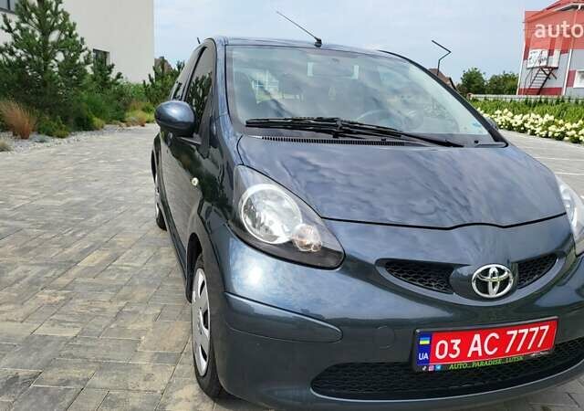 Тойота Айго 2007 в Луцке на Automoto.ua Серый Тойота Айго, объемом двигателя 1 л и пробегом 174 тыс. км за 5750 $, фото 1 на Automoto.ua