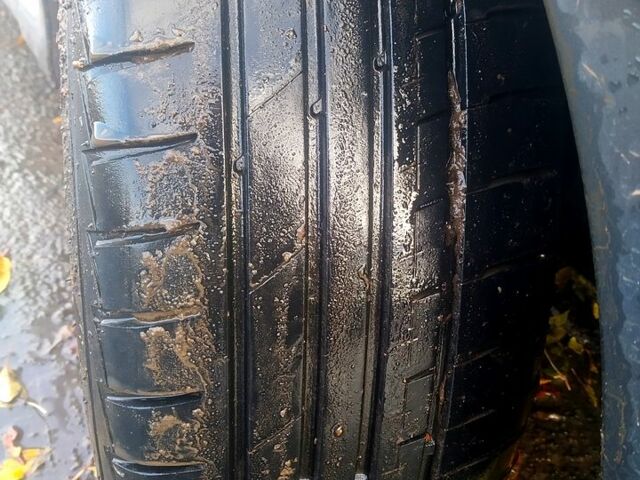 Сірий Тойота Айго, об'ємом двигуна 1 л та пробігом 172 тис. км за 5000 $, фото 1 на Automoto.ua