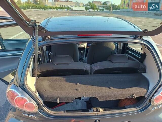 Сірий Тойота Айго, об'ємом двигуна 1 л та пробігом 225 тис. км за 4500 $, фото 4 на Automoto.ua