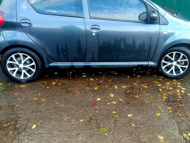 Тойота Айго 2008 в Хороле на Automoto.ua Серый Тойота Айго, объемом двигателя 1 л и пробегом 177 тыс. км за 5100 $, фото 5 на Automoto.ua