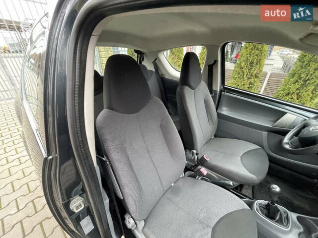 Серый Тойота Айго, объемом двигателя 1 л и пробегом 172 тыс. км за 3650 $, фото 18 на Automoto.ua