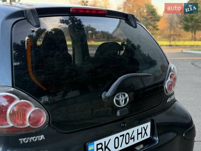 Серый Тойота Айго, объемом двигателя 1 л и пробегом 247 тыс. км за 4250 $, фото 22 на Automoto.ua