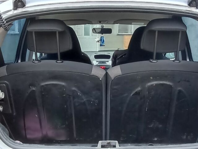 Серый Тойота Айго, объемом двигателя 1 л и пробегом 224 тыс. км за 3900 $, фото 9 на Automoto.ua