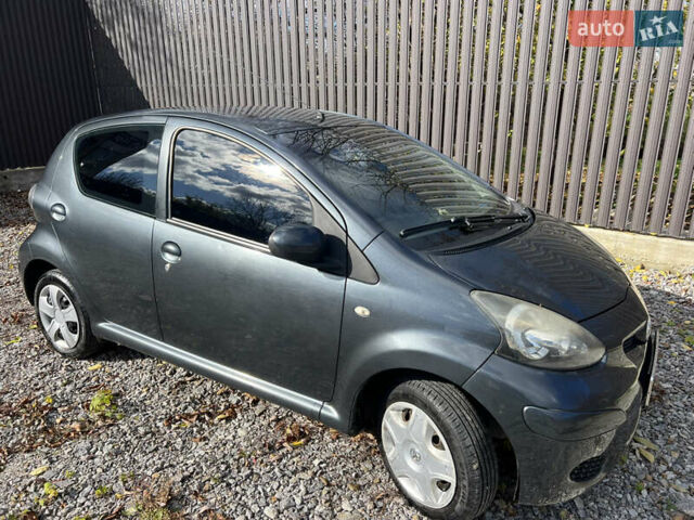 Тойота Айго 2010 в Новоднестровск на Automoto.ua Серый Тойота Айго, объемом двигателя 1 л и пробегом 171 тыс. км за 4200 $, фото 7 на Automoto.ua