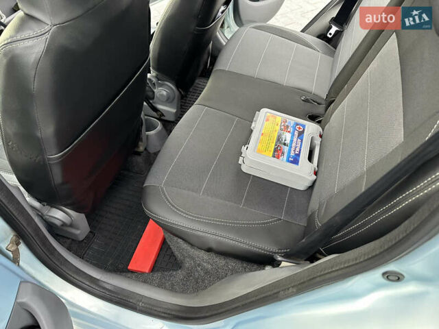 Синий Тойота Айго, объемом двигателя 1 л и пробегом 130 тыс. км за 4500 $, фото 10 на Automoto.ua