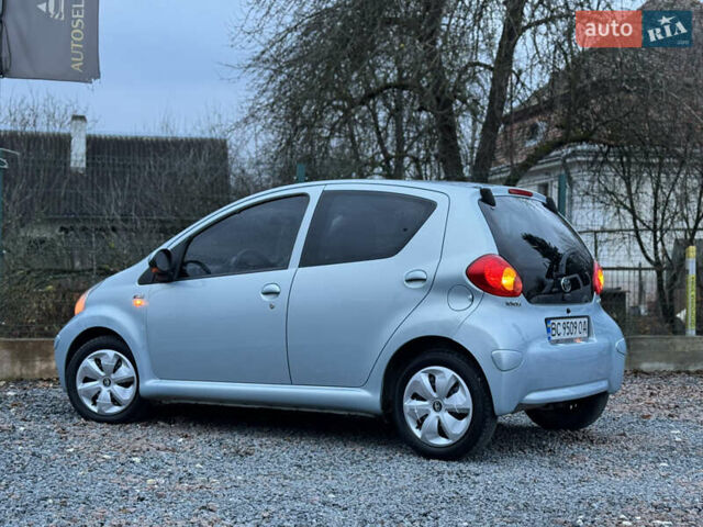 Синій Тойота Айго, об'ємом двигуна 1 л та пробігом 142 тис. км за 3999 $, фото 41 на Automoto.ua
