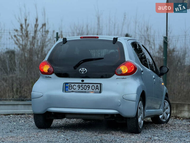Синій Тойота Айго, об'ємом двигуна 1 л та пробігом 142 тис. км за 3999 $, фото 37 на Automoto.ua