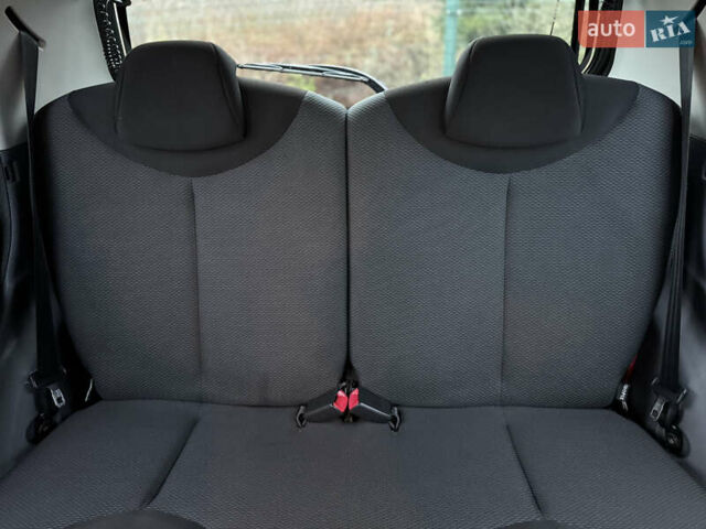 Синій Тойота Айго, об'ємом двигуна 1 л та пробігом 142 тис. км за 3999 $, фото 21 на Automoto.ua