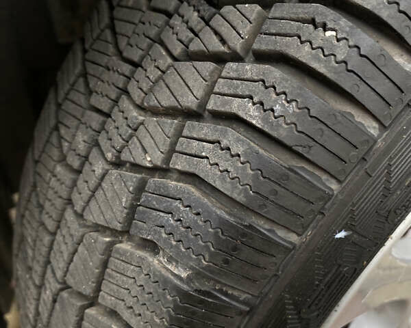 Синий Тойота Айго, объемом двигателя 1 л и пробегом 183 тыс. км за 5699 $, фото 11 на Automoto.ua