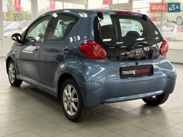 Синий Тойота Айго, объемом двигателя 1 л и пробегом 122 тыс. км за 4490 $, фото 8 на Automoto.ua