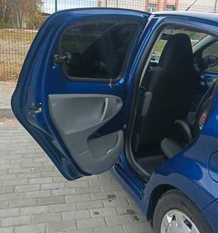 Синій Тойота Айго, об'ємом двигуна 1 л та пробігом 136 тис. км за 5400 $, фото 8 на Automoto.ua