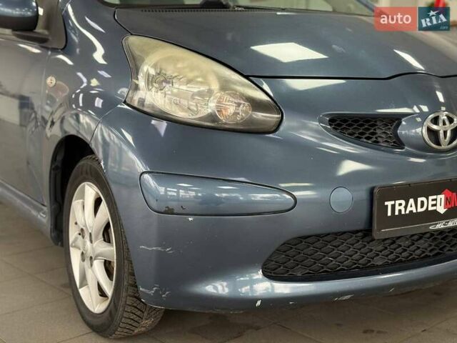 Синий Тойота Айго, объемом двигателя 1 л и пробегом 122 тыс. км за 4490 $, фото 2 на Automoto.ua