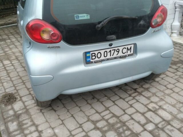 Синий Тойота Айго, объемом двигателя 1 л и пробегом 281 тыс. км за 3600 $, фото 2 на Automoto.ua