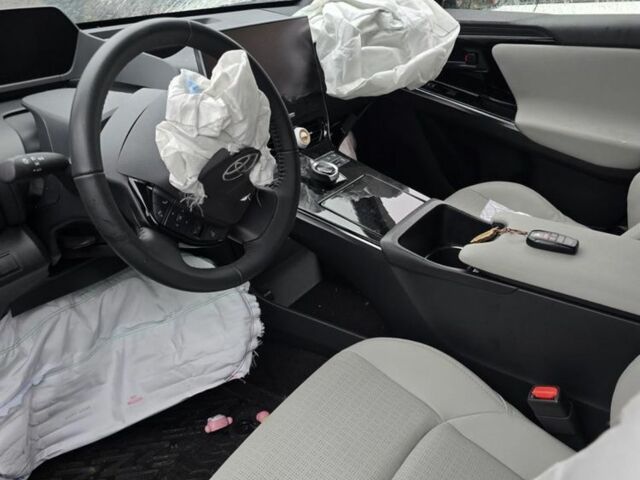 Синий Тойота BB, объемом двигателя 0 л и пробегом 45 тыс. км за 15500 $, фото 7 на Automoto.ua