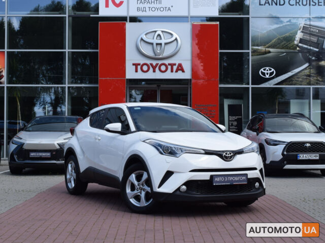 Белый Тойота C-HR, объемом двигателя 2 л и пробегом 62 тыс. км за 19800 $, фото 17 на Automoto.ua