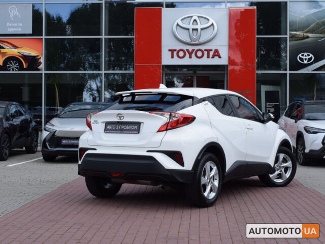 Белый Тойота C-HR, объемом двигателя 2 л и пробегом 62 тыс. км за 19800 $, фото 16 на Automoto.ua