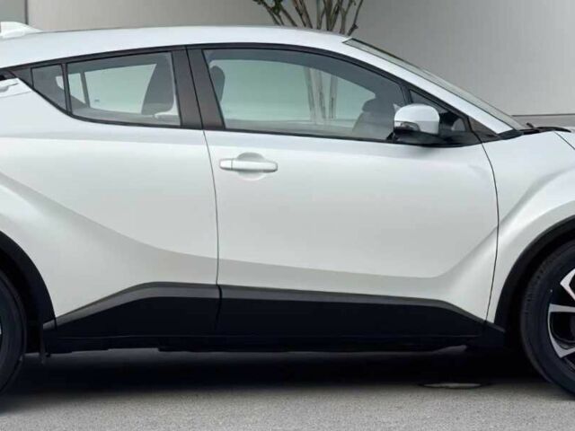 Белый Тойота C-HR, объемом двигателя 2 л и пробегом 79 тыс. км за 16500 $, фото 3 на Automoto.ua