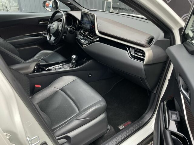 Білий Тойота C-HR, об'ємом двигуна 1.8 л та пробігом 70 тис. км за 22500 $, фото 11 на Automoto.ua