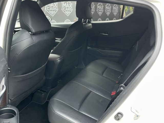 Білий Тойота C-HR, об'ємом двигуна 1.8 л та пробігом 70 тис. км за 22500 $, фото 8 на Automoto.ua