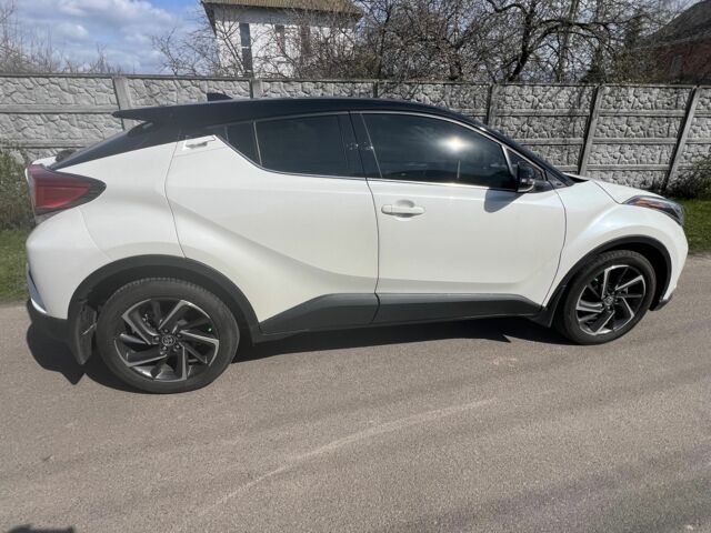 Белый Тойота C-HR, объемом двигателя 2 л и пробегом 30 тыс. км за 19000 $, фото 23 на Automoto.ua