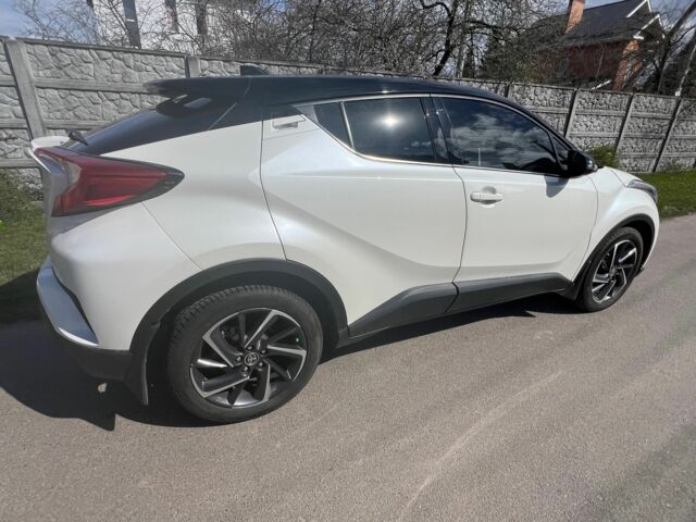 Белый Тойота C-HR, объемом двигателя 2 л и пробегом 30 тыс. км за 19000 $, фото 22 на Automoto.ua