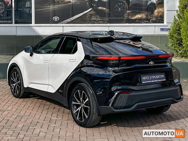 Тойота C-HR 2024 в Черновцах на Automoto.ua Белый Тойота C-HR, объемом двигателя 2 л и пробегом 18 тыс. км за 43296 $, фото 6 на Automoto.ua