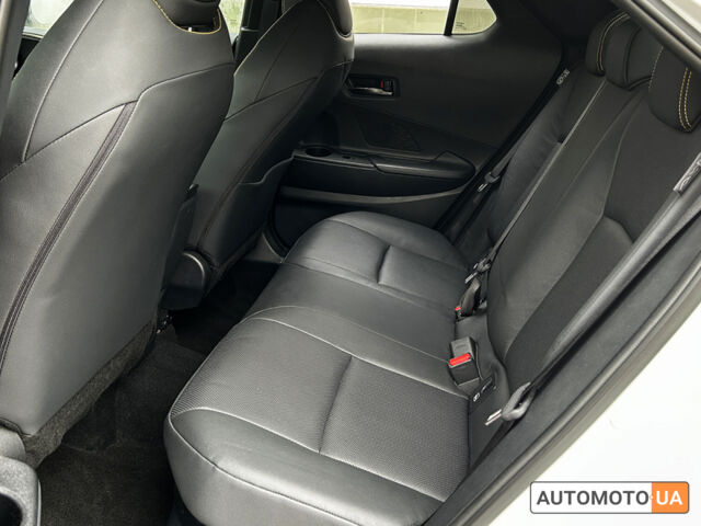 Тойота C-HR 2024 в Черновцах на Automoto.ua Белый Тойота C-HR, объемом двигателя 2 л и пробегом 18 тыс. км за 43296 $, фото 12 на Automoto.ua