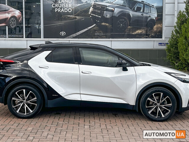 Тойота C-HR 2024 в Черновцах на Automoto.ua Белый Тойота C-HR, объемом двигателя 2 л и пробегом 18 тыс. км за 43296 $, фото 3 на Automoto.ua